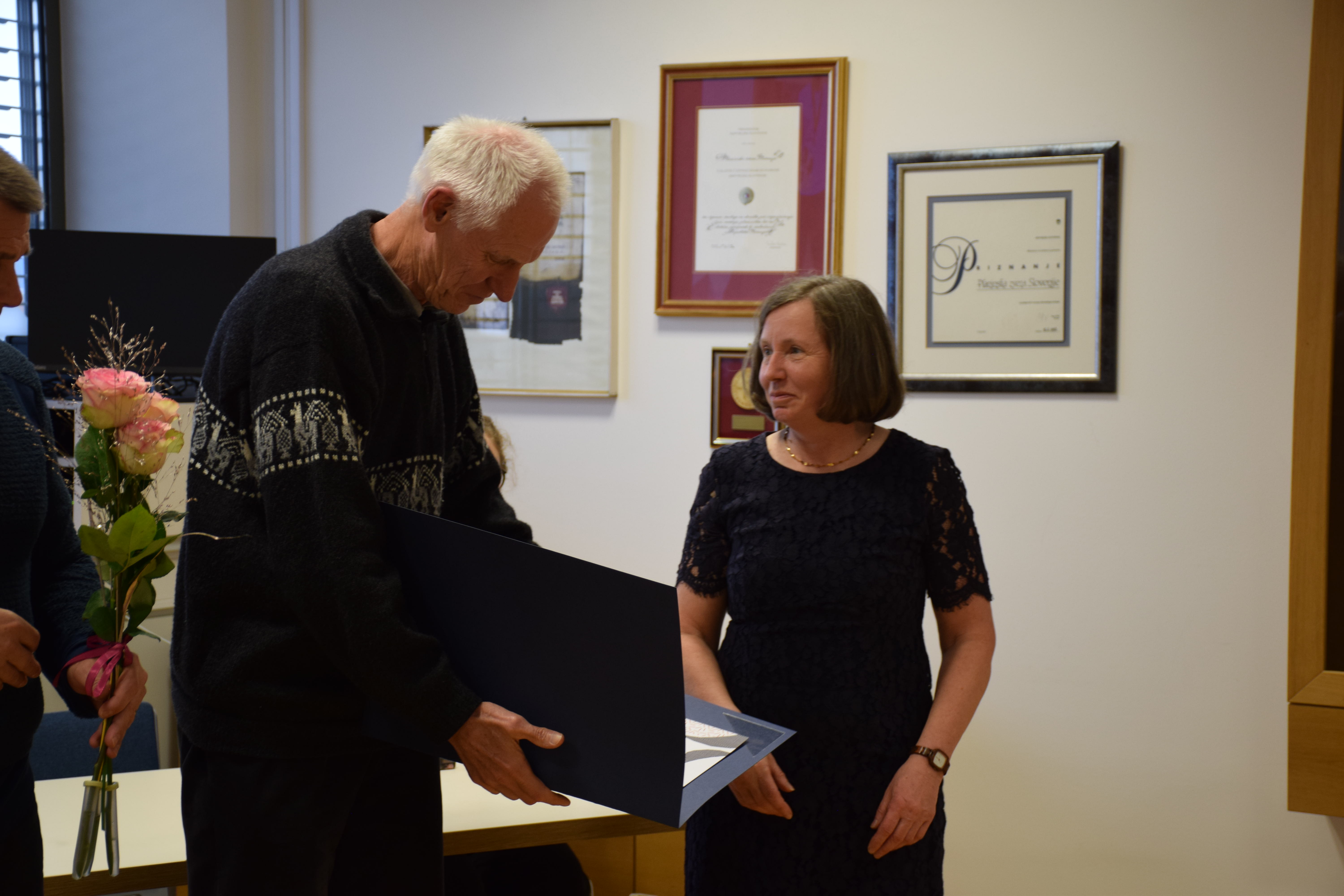 25_zbor_anita_priznanje 25_zbor_anita_priznanje