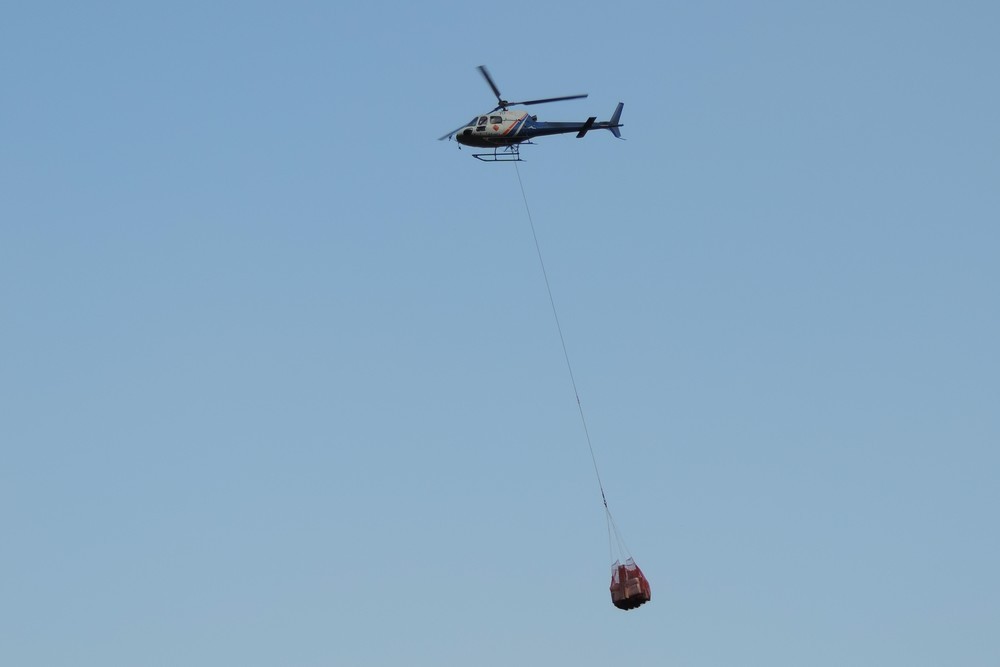 Razpis helikopterskih prevozov opreme in materiala za planinske koče v letu 2026